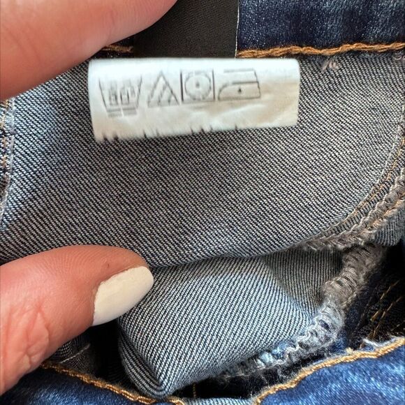 Shein flare or bell bottom jean, EUC, sz 30/32/classic indigo, wide legged - Picture 4 of 16